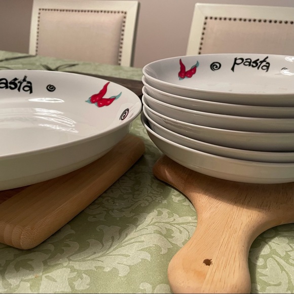 Set of 7 Porcelain Pasta Dishes - Picture 2 of 6